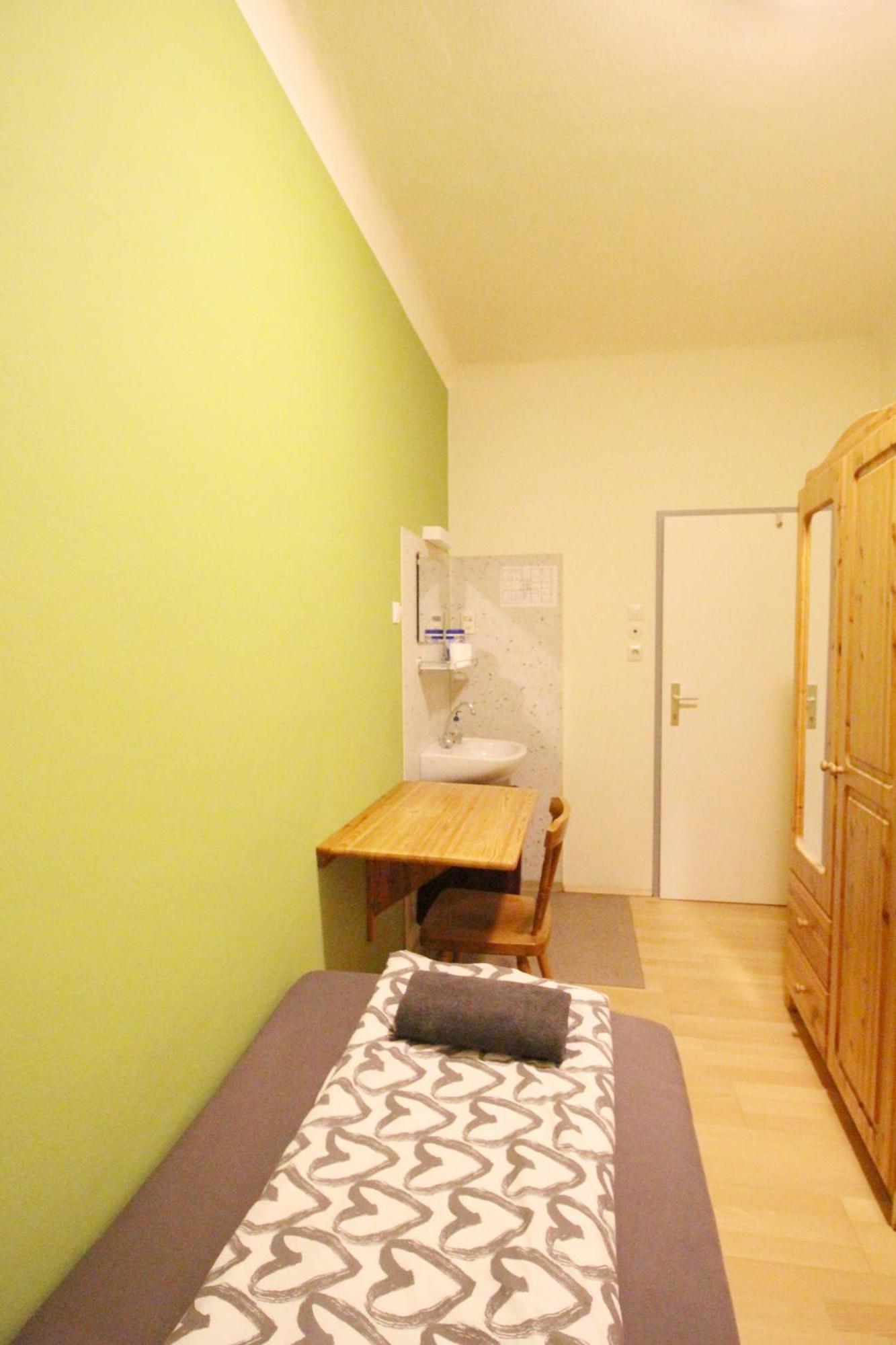 Single In Hutteldorfer Strasse Area Hospedagem domiciliar *