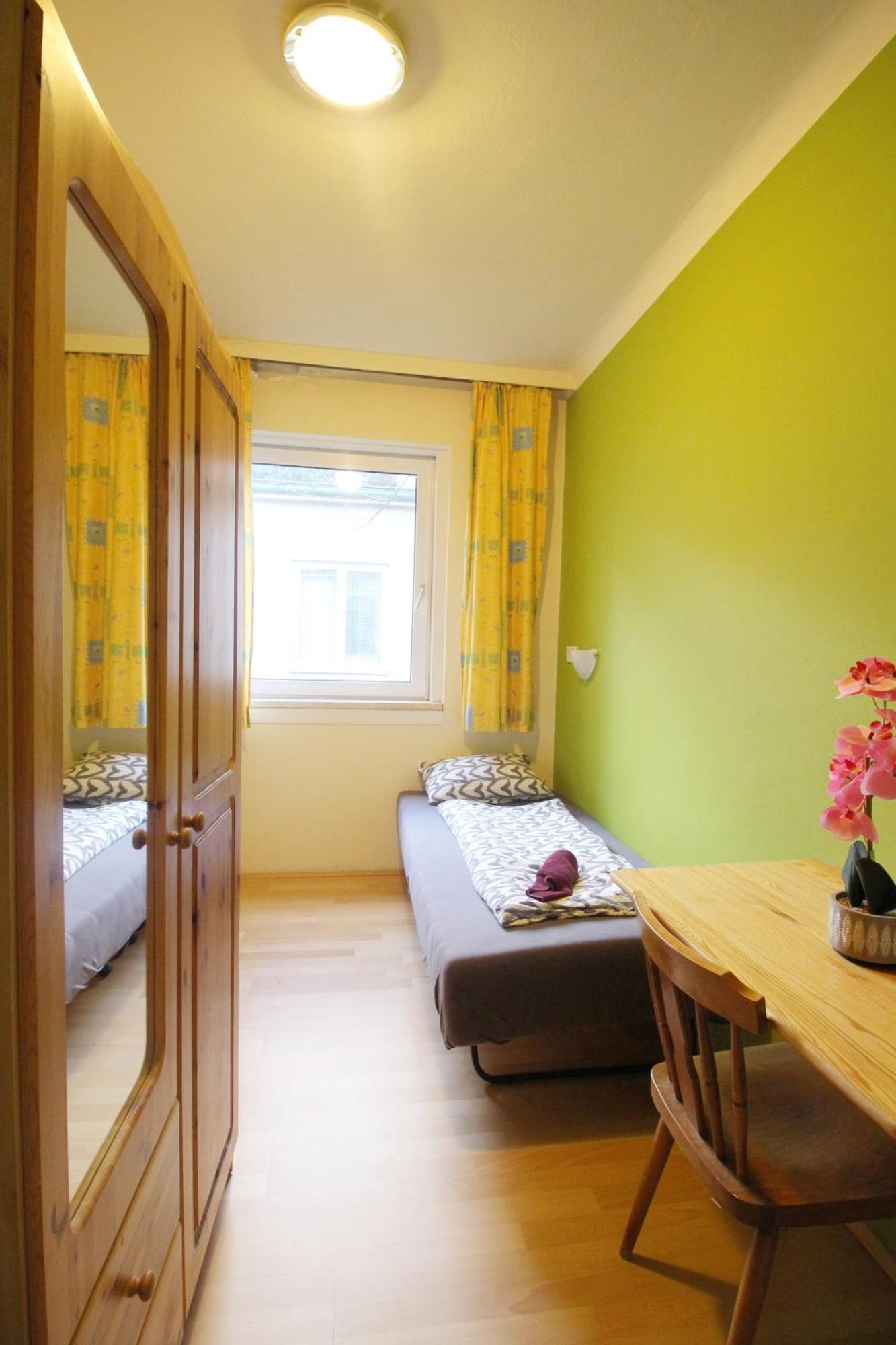 Hospedagem domiciliar Single In Hutteldorfer Strasse Area