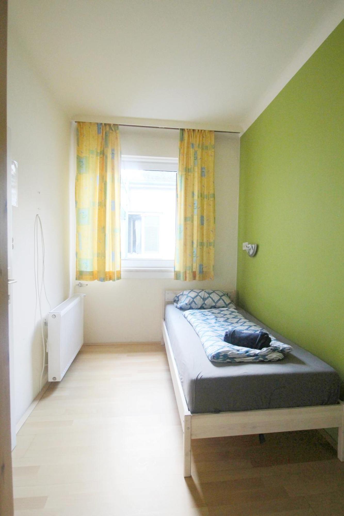 Hospedagem domiciliar Single In Hutteldorfer Strasse Area *